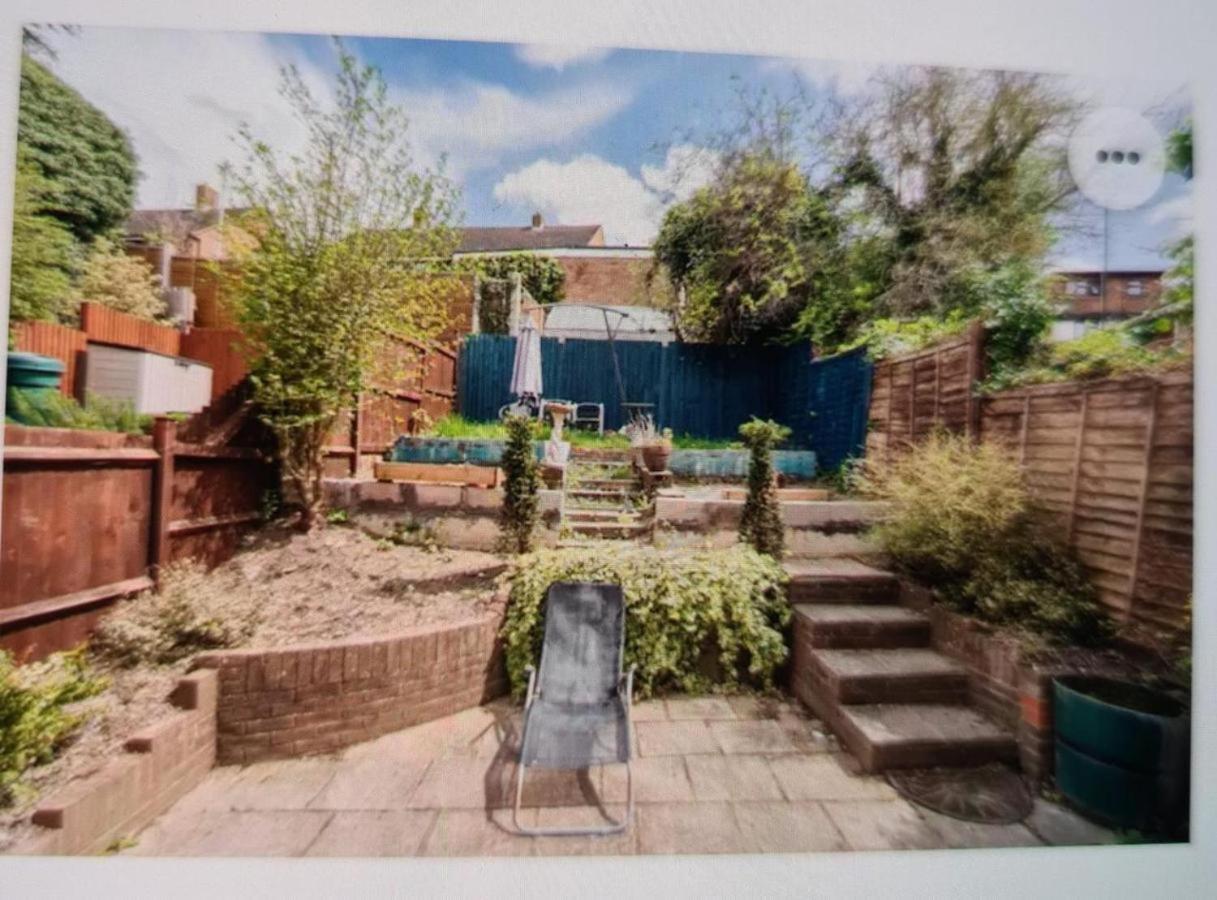 Three Bedroom Apartment Chatham (Kent)