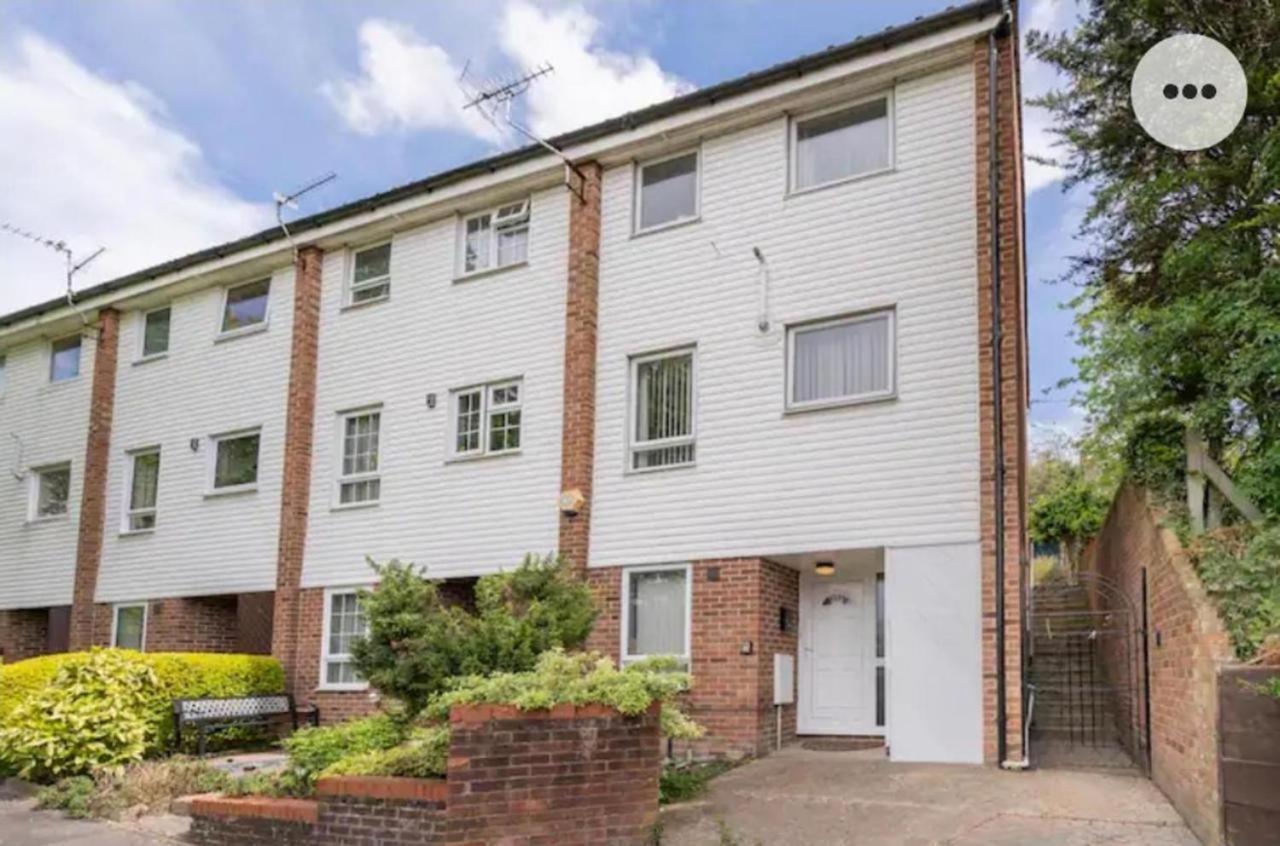 Three Bedroom Apartment *